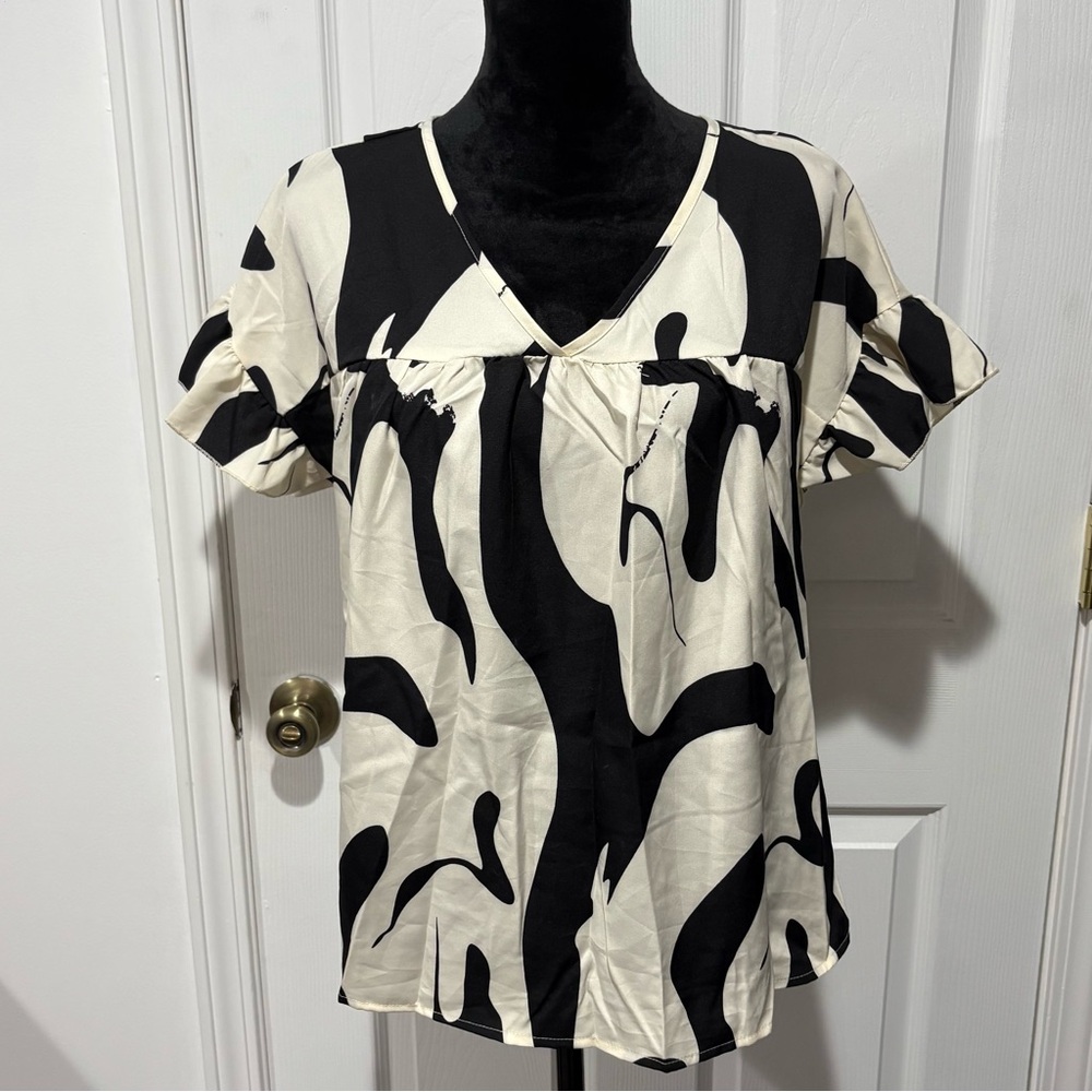 Women’s Black and Cream Color Blouse